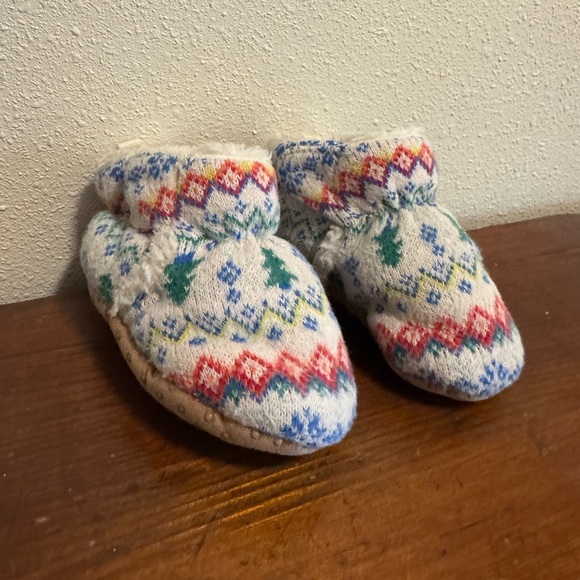 Old Navy Other - 🌸5/$15🌸Old Navy baby booties